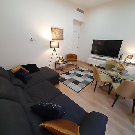Beautiful Historic Center Apt! Málaga Dış mekan fotoğraf